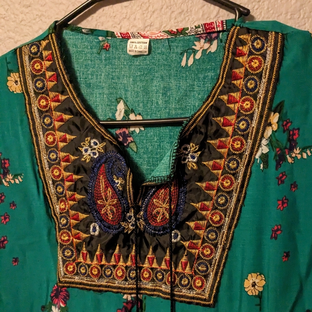 💥SALE💥 NEW Artisan Colorful Art Turquoise Cape Poncho Top Shawl Embroidery One - Picture 4 of 8
